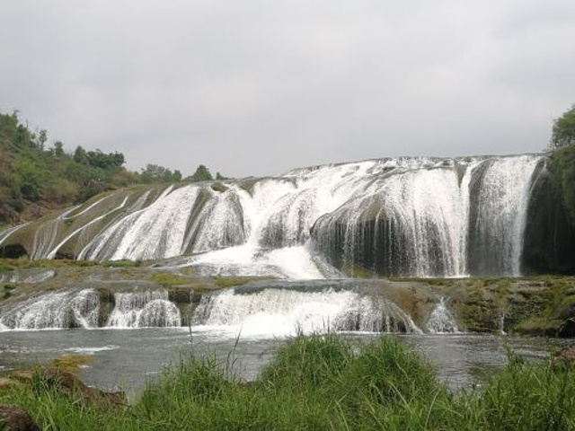 "可惜去的时候是枯水期，不然瀑布会更壮观_黄果树风景名胜区"的评论图片