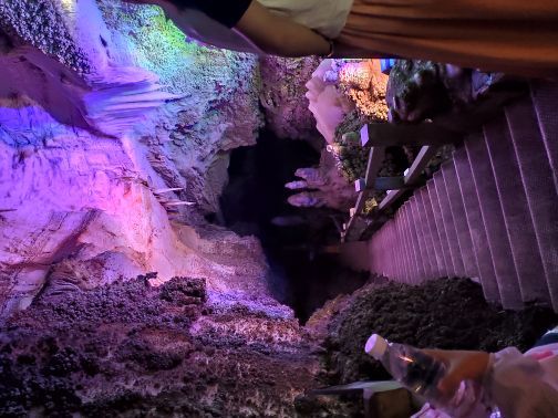 浮戏山雪花洞景区