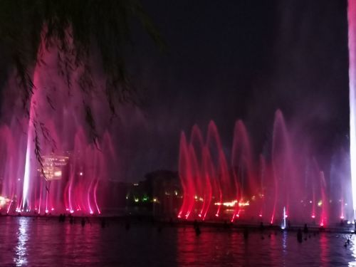 泉城夜宴明湖秀