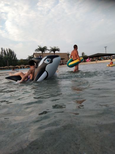 汤河假日水上乐园