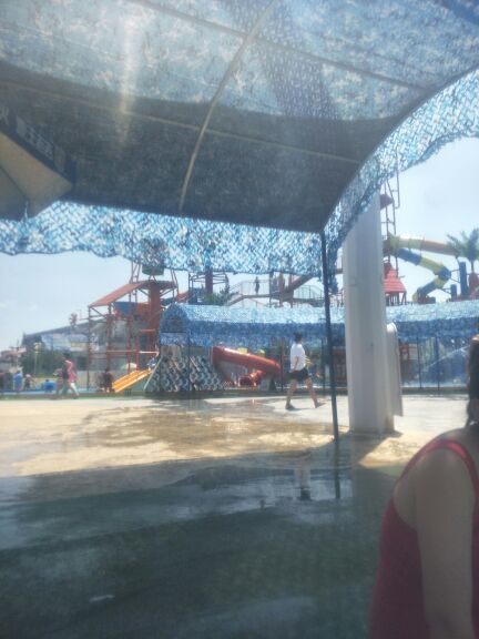 欢乐碗水上乐园