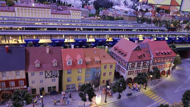 大梦微城-上海国际汽车城微缩景观主题乐园