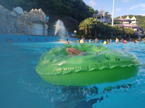 九龙山乐满地水上乐园