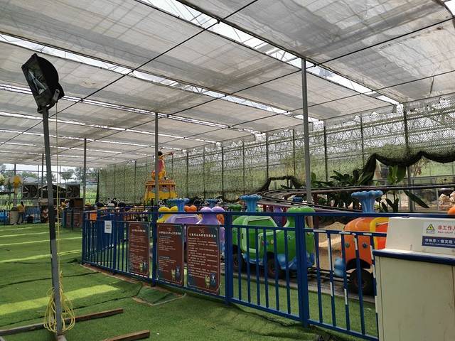 蓝山湾木艺生态小镇