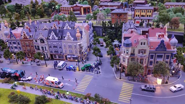 大梦微城-上海国际汽车城微缩景观主题乐园