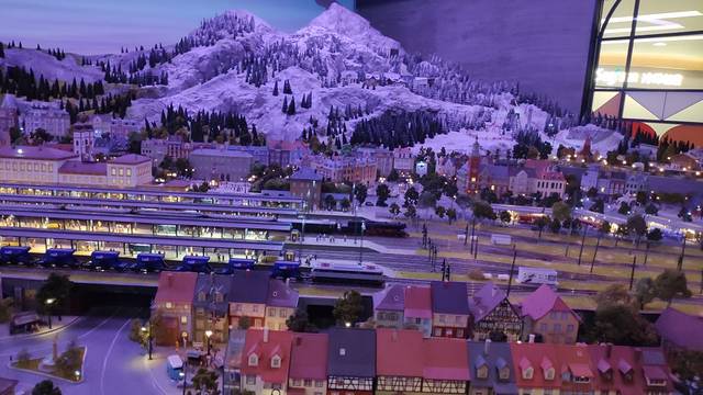 大梦微城-上海国际汽车城微缩景观主题乐园