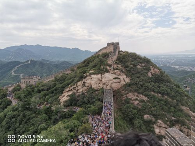 "一路服务也很好 给我们介绍沿途上的风景 没有强制消费 都说不到长城非好汉 雄伟壮观 历史瑰宝 ..._八达岭长城"的评论图片