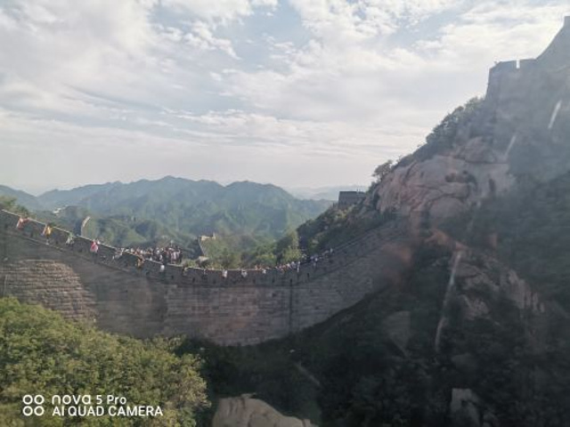 "一路服务也很好 给我们介绍沿途上的风景 没有强制消费 都说不到长城非好汉 雄伟壮观 历史瑰宝 ..._八达岭长城"的评论图片