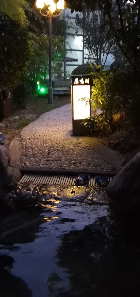 雁鸣湖恐龙谷凌云温泉