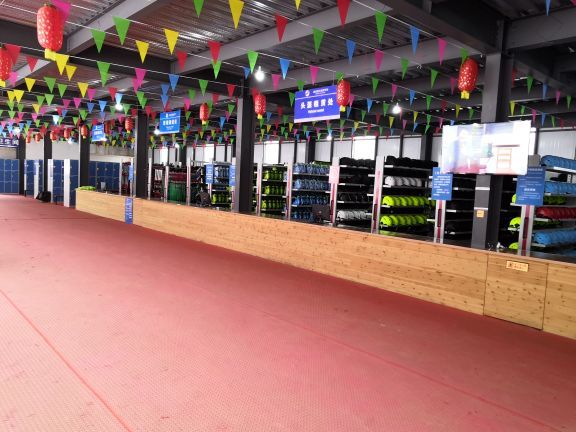 襄阳梅花寨云海滑雪场