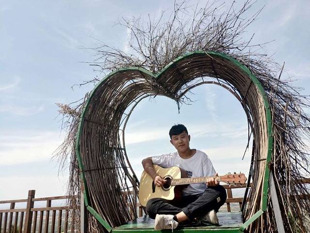 万安山七彩大峡谷