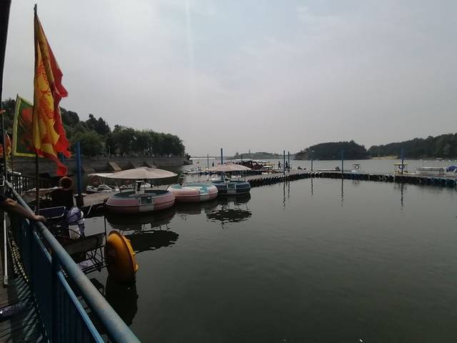 帝王湖观光景区