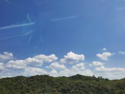 五指山水满河热带雨林风景区