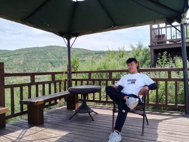 万安山七彩大峡谷