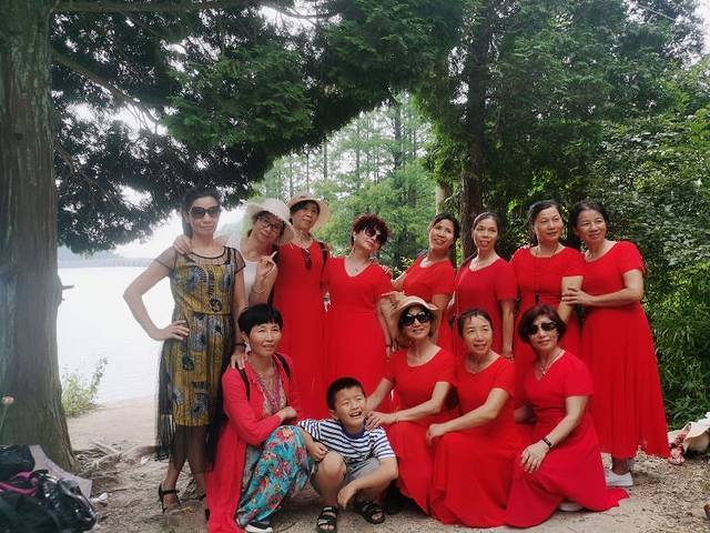 三叠泉黔龙大观园