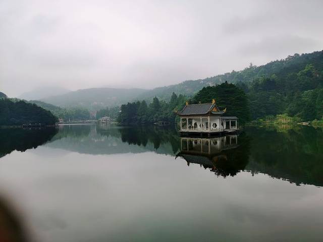 三叠泉黔龙大观园