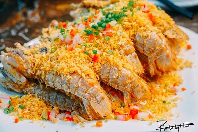 亚龙湾壹号小镇奥特莱斯