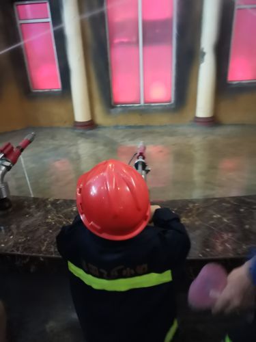 成都星期8小镇(江宁南路店)