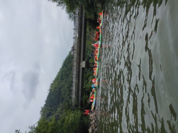 雅鲁激流探险漂流