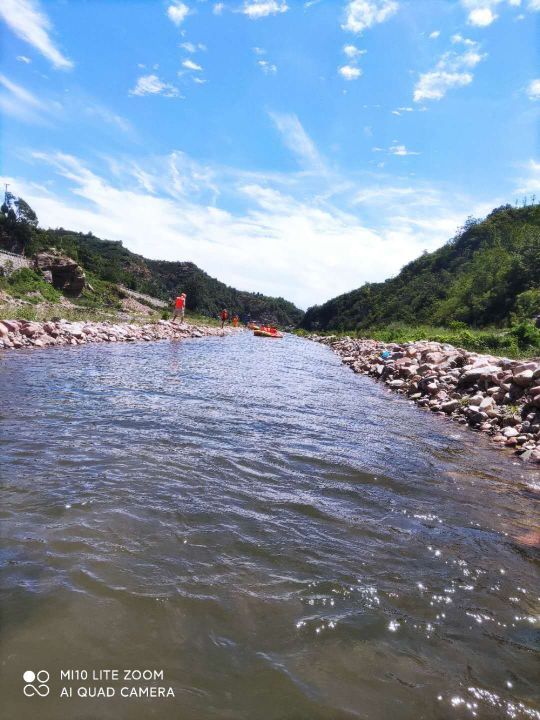 邢台峡谷漂流