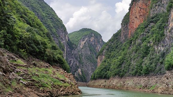 罗平县鲁布革三峡景区