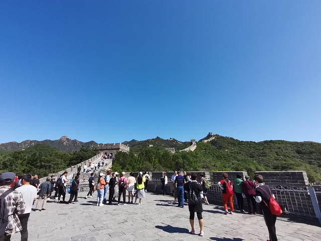 "特别推荐！今天天气很好，去爬八达岭长城真是太棒了！导游的行程安排松紧适宜，很适合全家出行_八达岭梦幻长城球幕影院"的评论图片