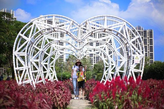 佛山美的鹭湖爱丽丝庄园