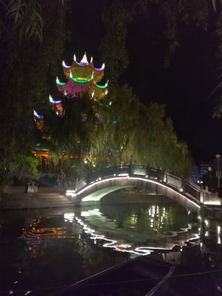 镇远古城水上游船