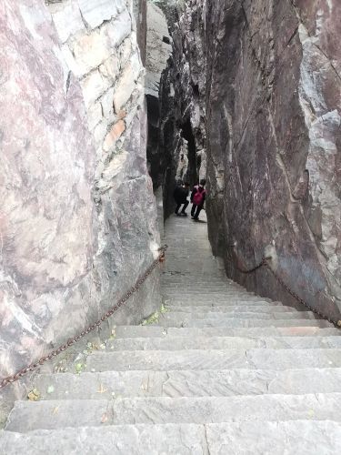 卢崖瀑布风景区