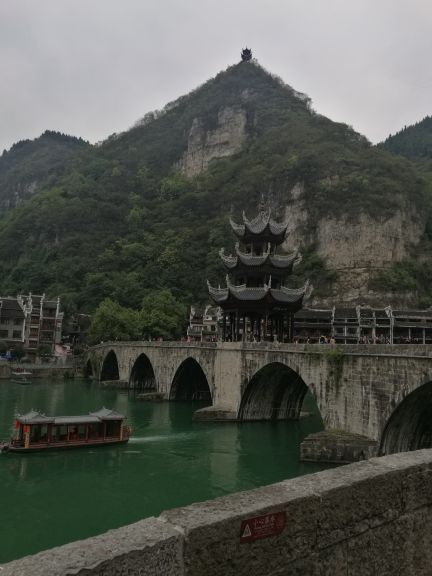 镇远古城水上游船