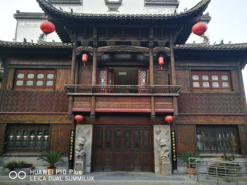 鸠兹夜游演艺小镇