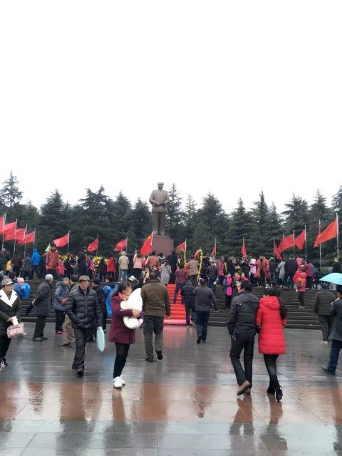 毛泽东铜像