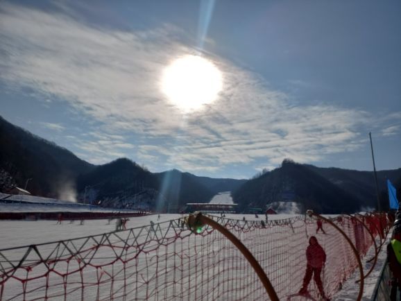 洛阳伏牛山滑雪场
