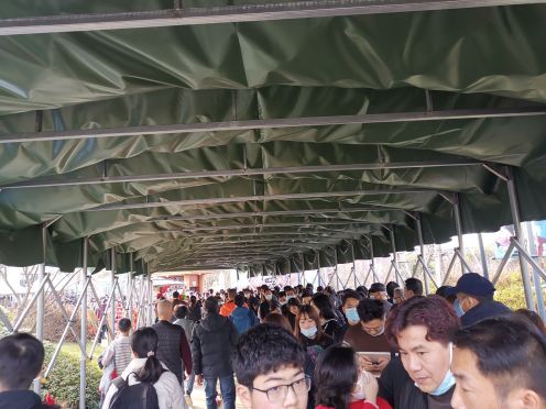 深坑秘境乐园-上海世茂精灵之城主题乐园