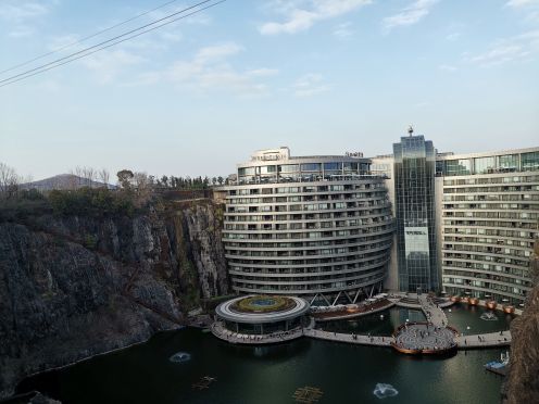 深坑秘境乐园-上海世茂精灵之城主题乐园