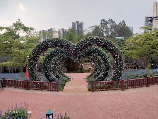 龙凤山庄影视度假村