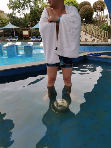 四季贵州山地温泉水世界