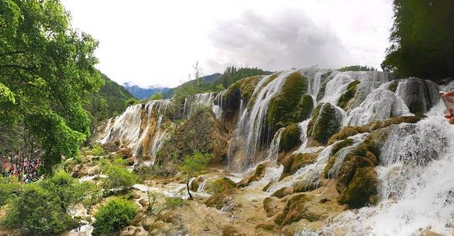 都江堰景区鱼嘴分水堤