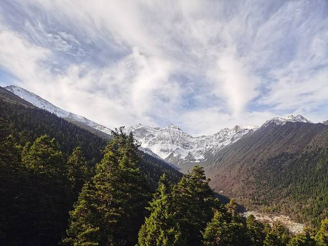 都江堰景区鱼嘴分水堤