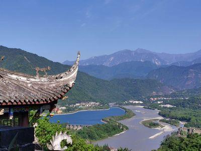 中国都江堰水街