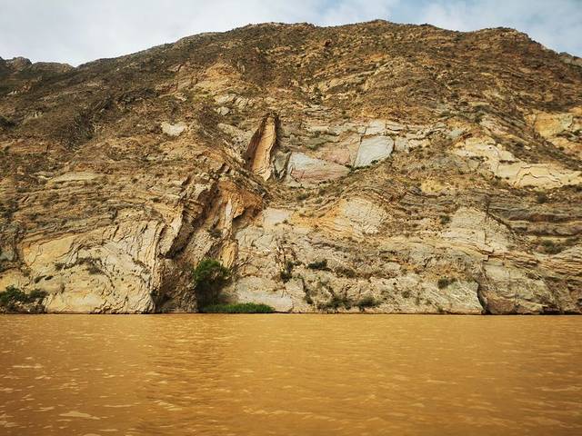 青铜峡黄河大峡谷旅游区