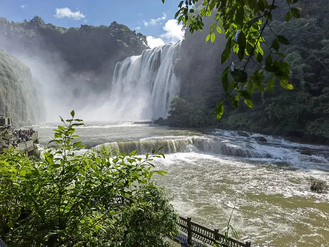 个不错的地方,有山有水,天星桥景区很有亲近大自然的感觉,黄果树瀑布