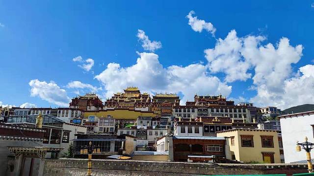 长江第一湾漂流