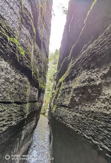 恩施梭布垭石林景区