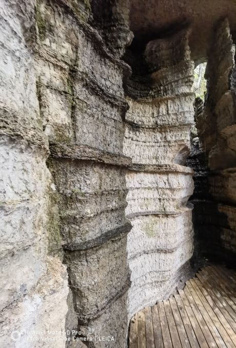 恩施梭布垭石林景区