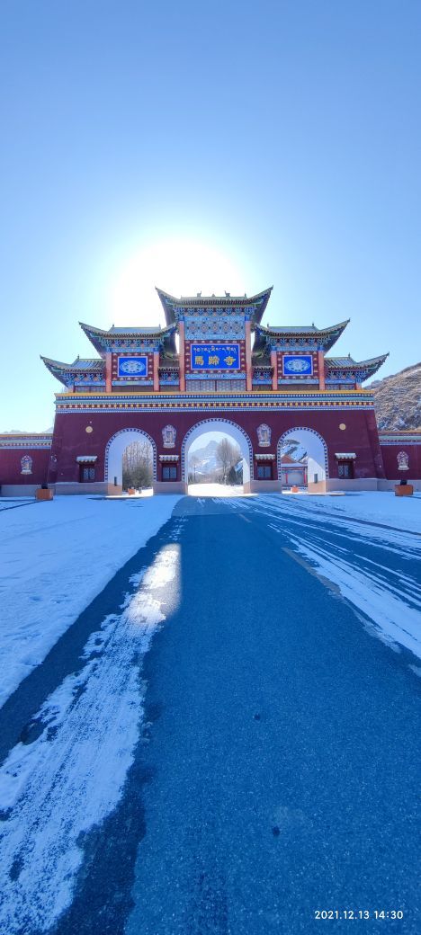 马蹄石窟群旅游区