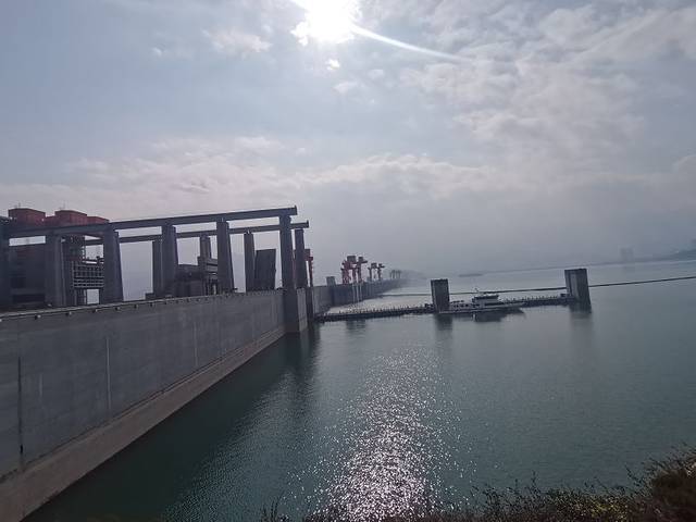 交运两坝一峡游船