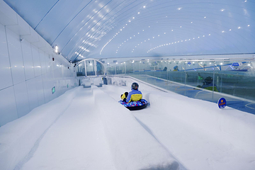 雪极星城市滑雪中心第 2 张图片