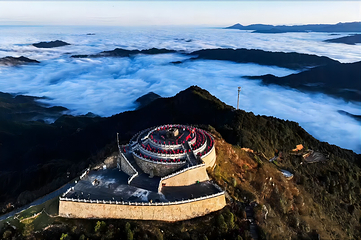 东江湖回龙山第 2 张图片