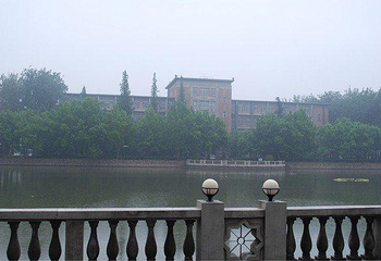 南开大学(八里台校区)第 2 张图片